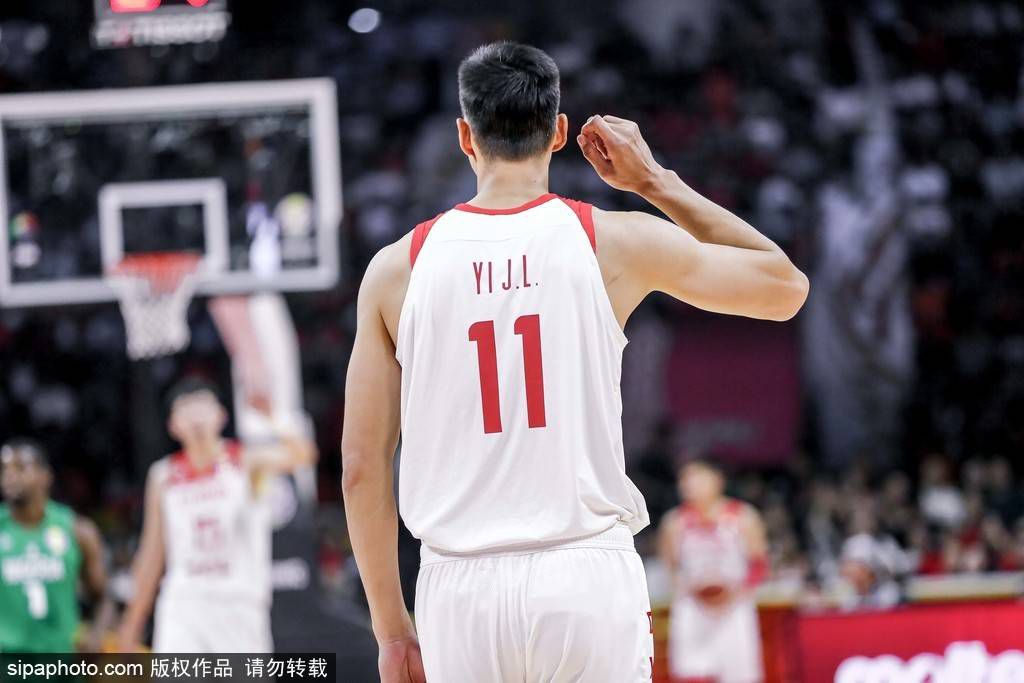 最终全场比赛结束，瓦伦西亚1-1巴塞罗那。